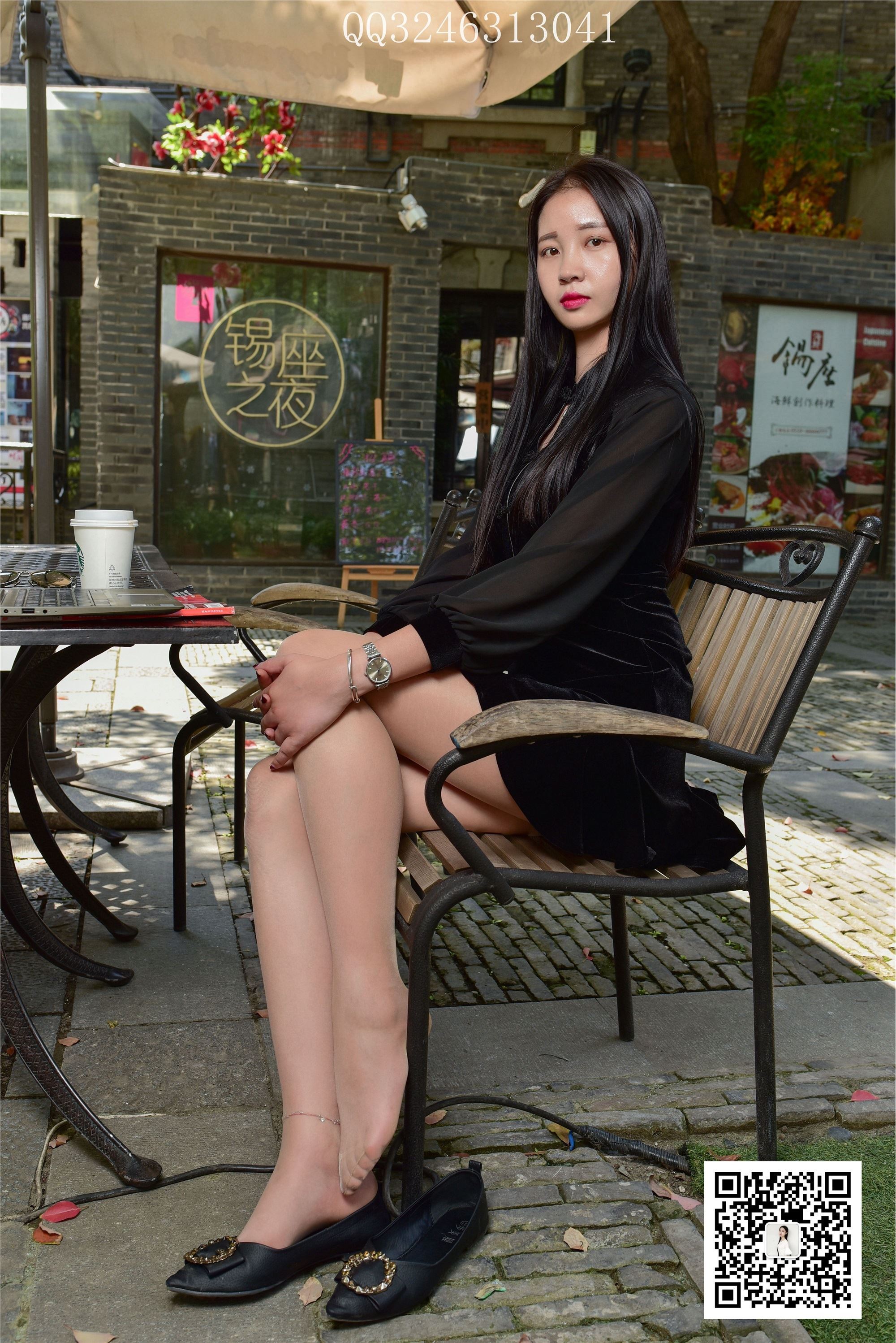 大生模拍 No.081 小梅-星巴克门口秀肉丝